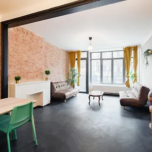 charming-and-spacious-apartments-in-the-heart-of.hotelsghent.com/